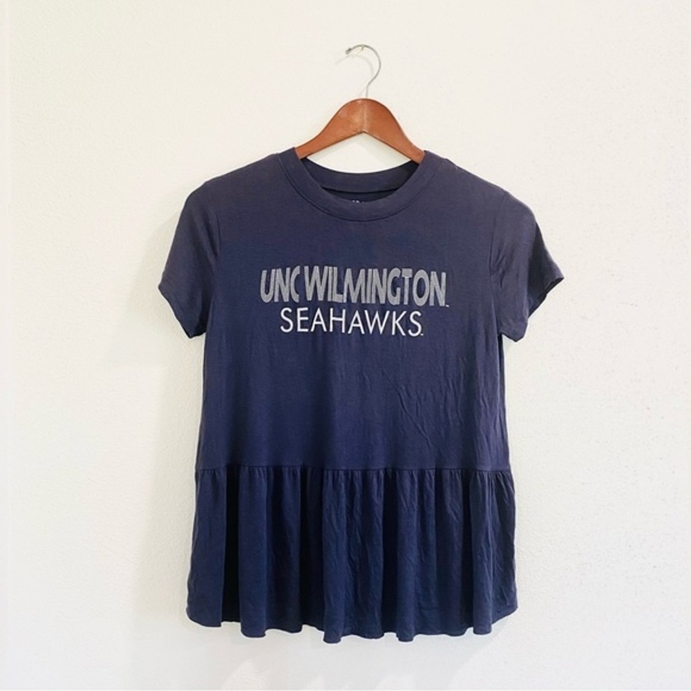 UNC Wilmington Seahawks Navy Top Shirt Stretch NWT Tee College Sports Carolina M